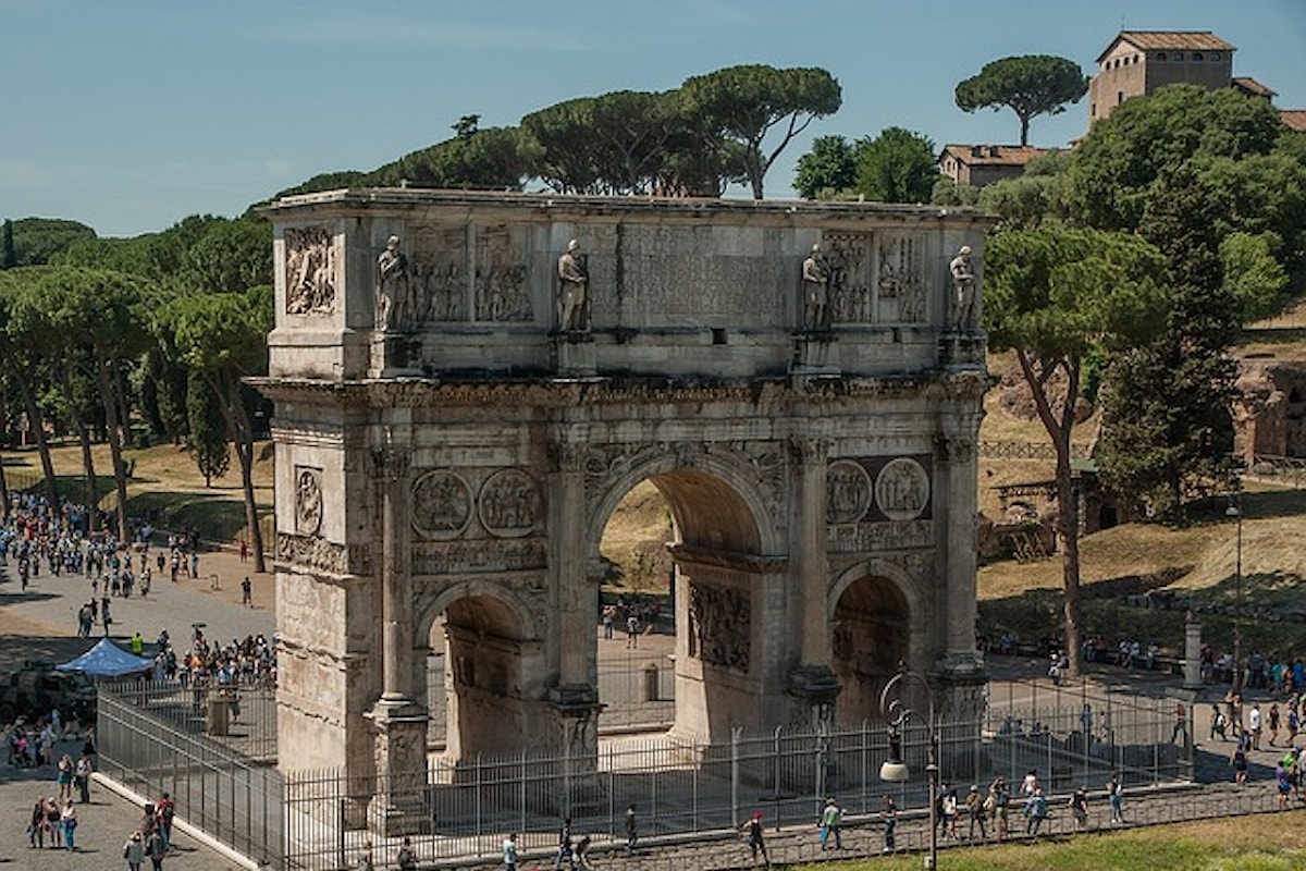 La scultura nell'architettura Romana