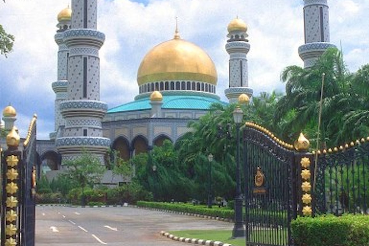 Le contraddizioni del ricco Sultanato del Brunei che introduce la lapidazione per adulteri e omosessuali