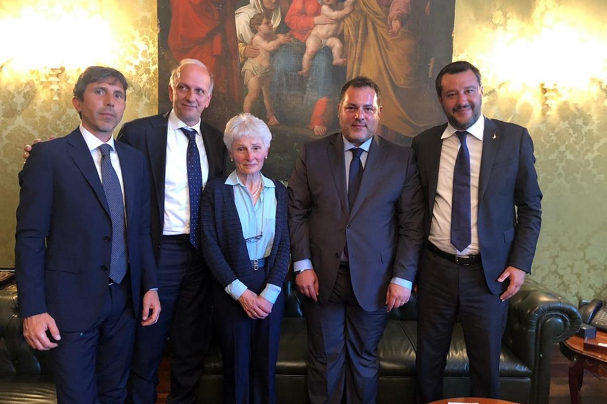 La professoressa Dell'Aria non è più sospesa, lo ha detto Salvini