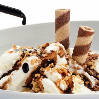 Alla ricerca di sapori estivi differenti: qualche goccia di Miele di fichi sul gelato