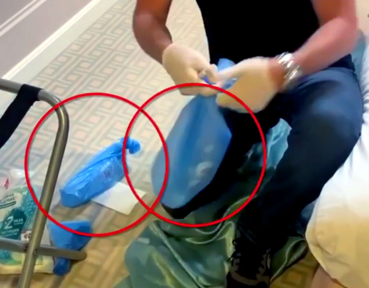 Navalny è stato avvelenato in albergo con una bottiglietta d'acqua su cui sono state trovate tracce di Novichok