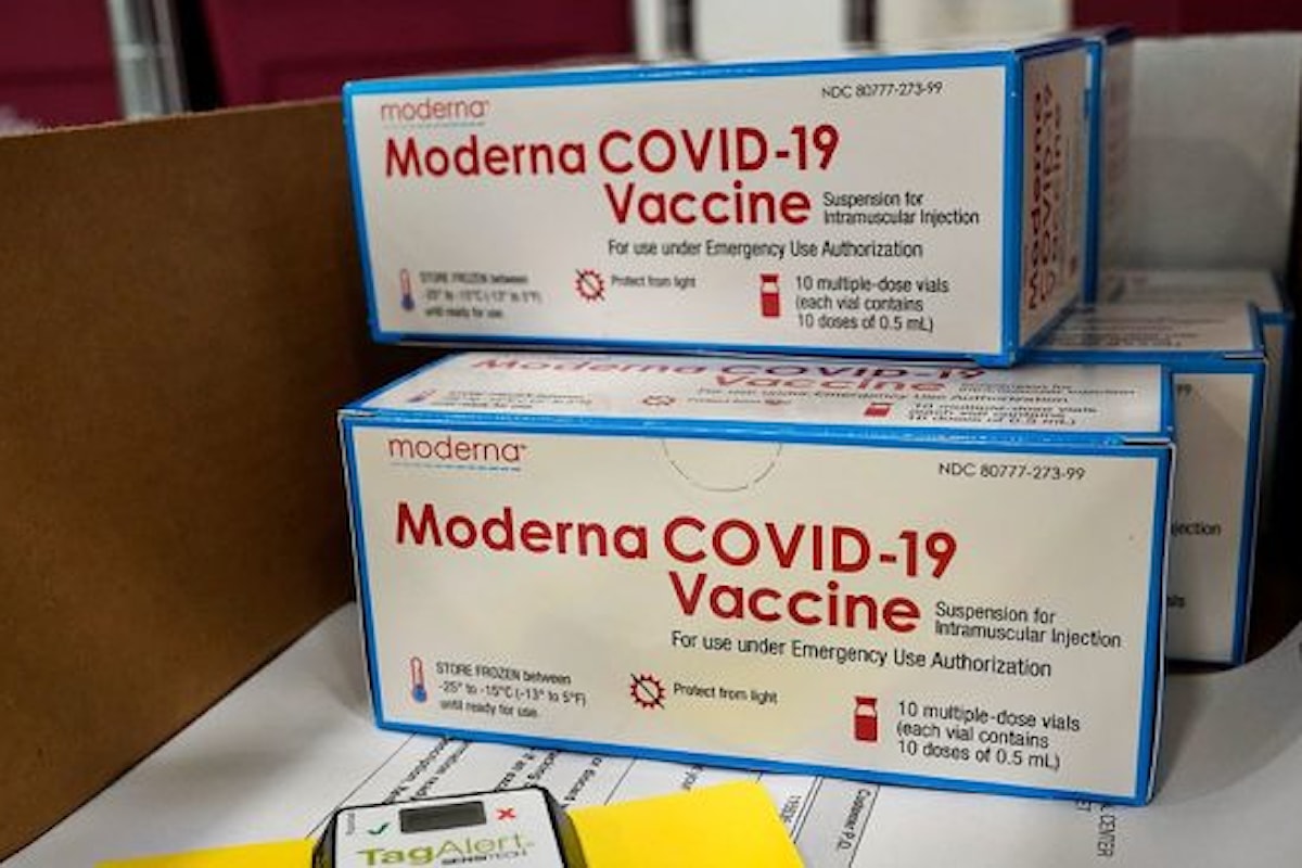 Covid: fino a 2 anni la protezione da Covid garantita dal vaccino di Moderna che oggi ha ottenuto il via libera anche dall'Aifa