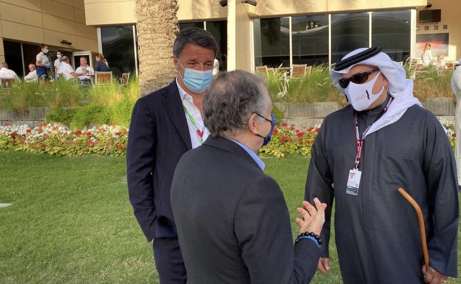Immagini dal Bahrain... e all'improvviso spuntò Matteo Renzi