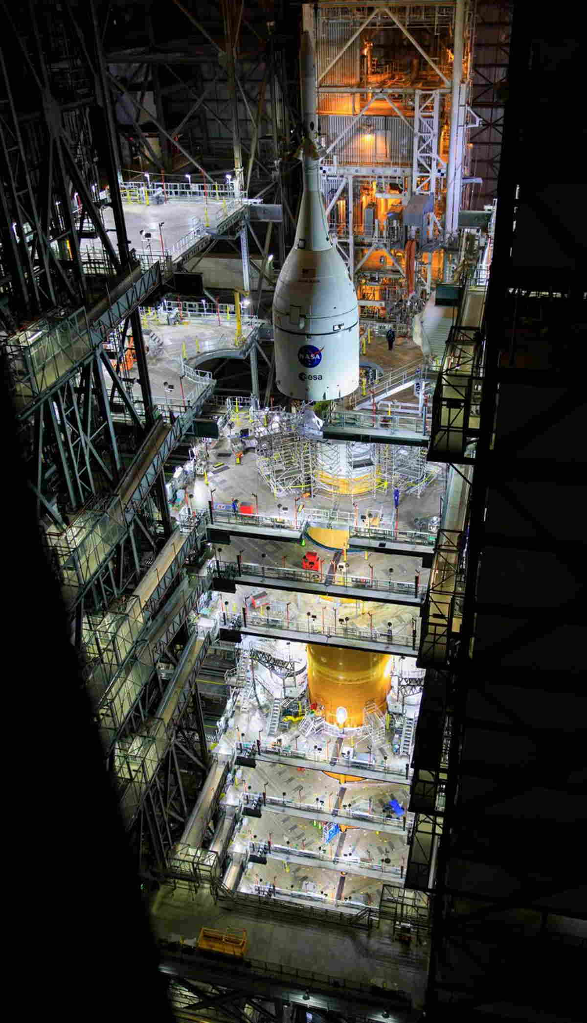 La Orion collegata allo Space Launch System: prende forma la missione Artemis-1