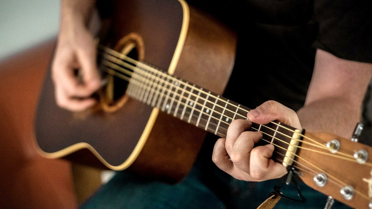 Voglia di imparare a suonare la chitarra? Con il Black Friday tanti modelli a prezzi eccezionali