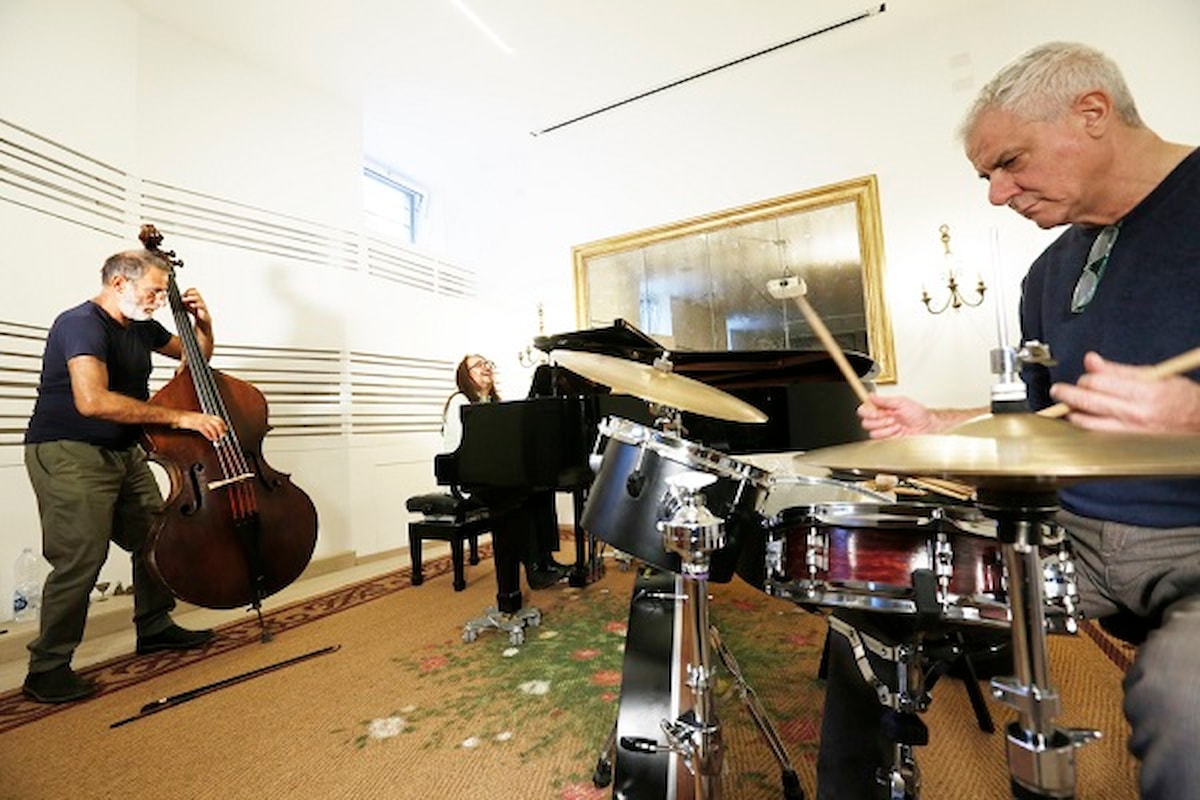 ‘FOLDS OF TIME’. Esce il primo video-album di MUMEx Trio, pensando a John Coltrane