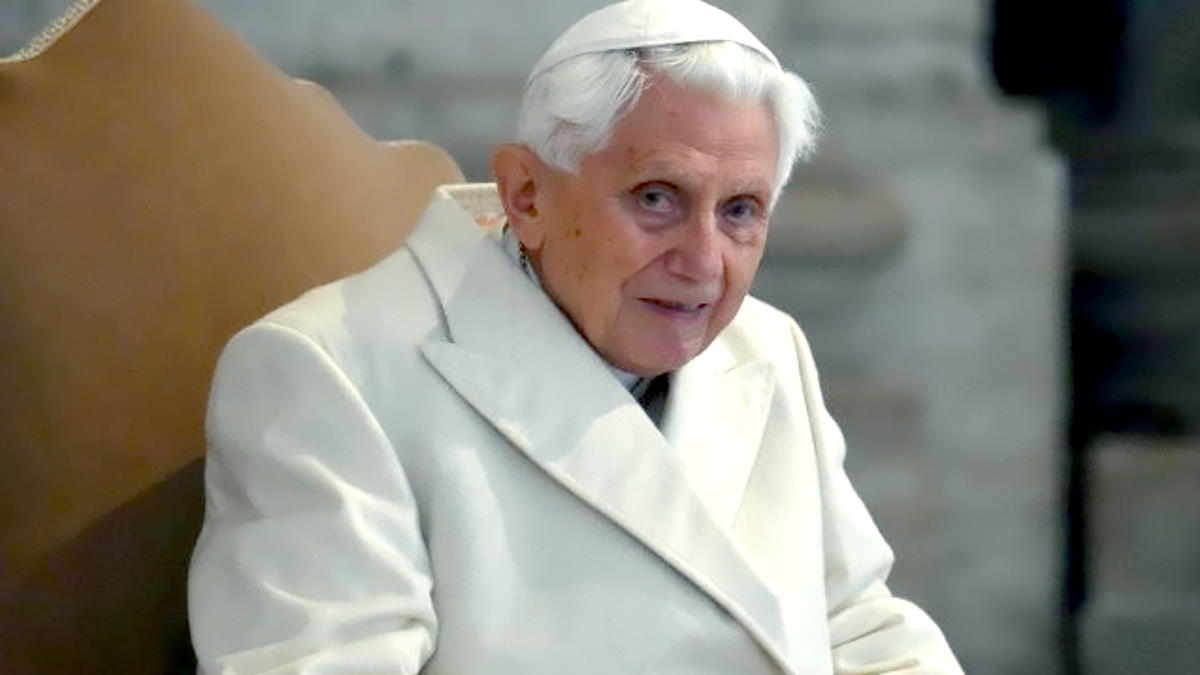 Ratzinger scrive ai fedeli di Monaco per esprimere vergogna e dolore sulla vicenda degli abusi nell'arcidiocesi chiedendo perdono