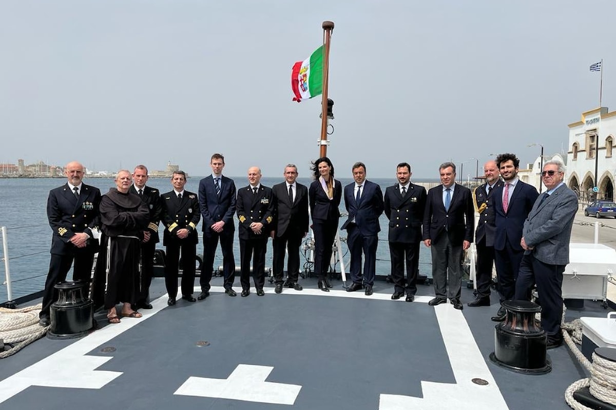 Il Comandante Generale del Corpo delle Capitanerie di Porto – Guardia Costiera in visita in Grecia