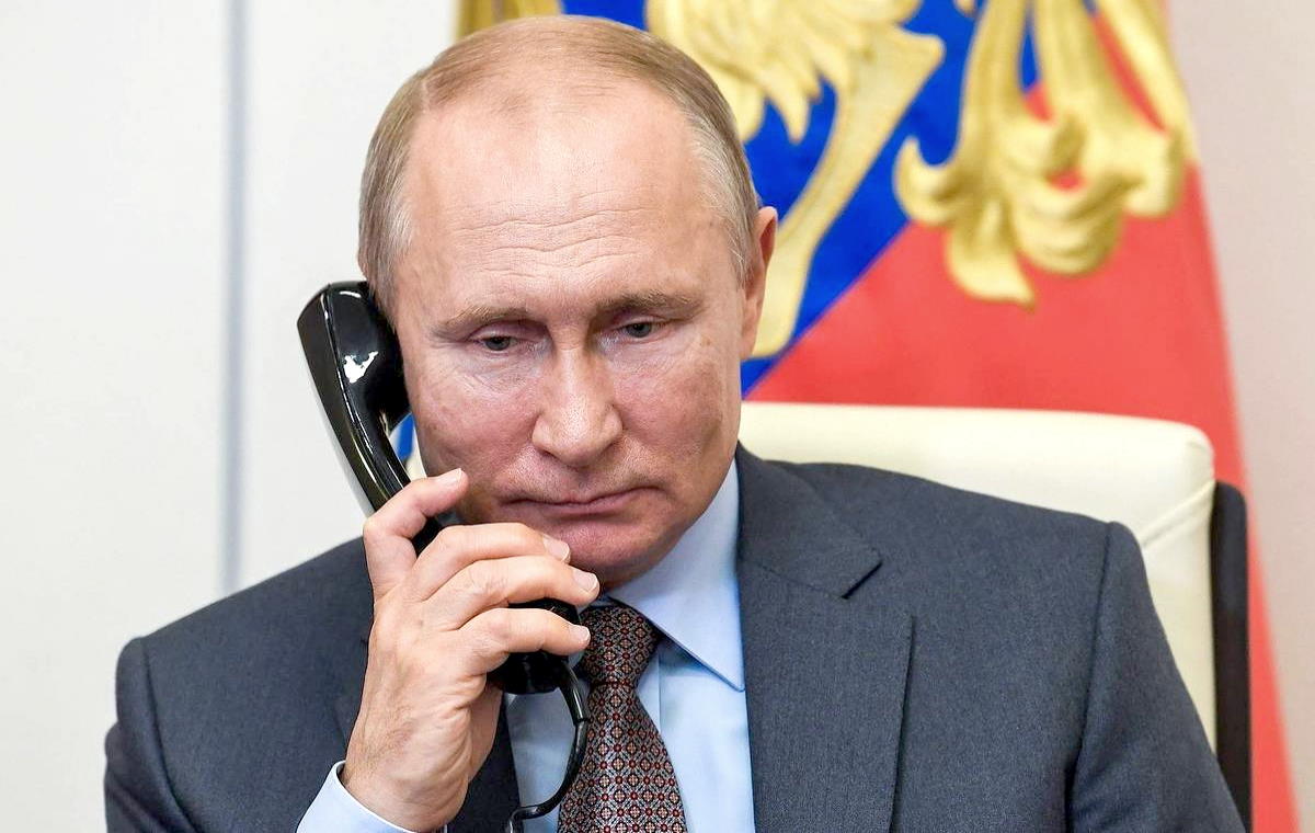 Ancora una telefonata a Putin, stavolta di Scholz e Macron