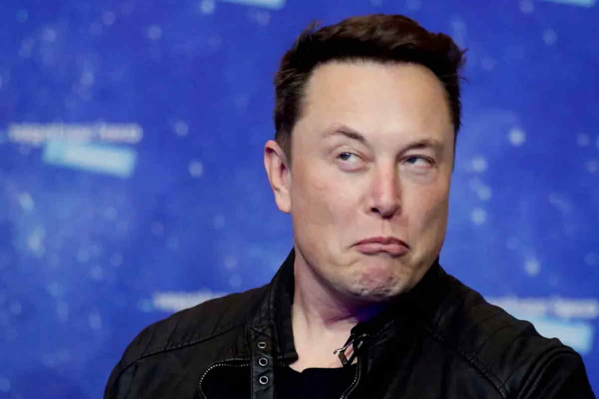 Per Musk il barometro dell'economia segnala recessione e così alla Tesla vuole tagliare il 10% degli occupati