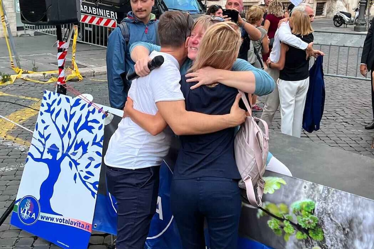 Sara Cunial: “Vi ringrazio per tutto il vostro incredibile impegno e dedizione a e per VITA”