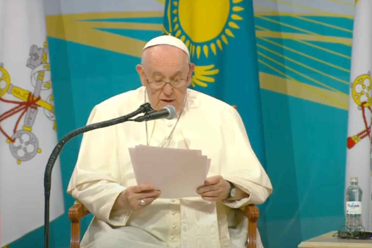 Papa Francesco e il parallelismo tra dombra e Kazakhstan