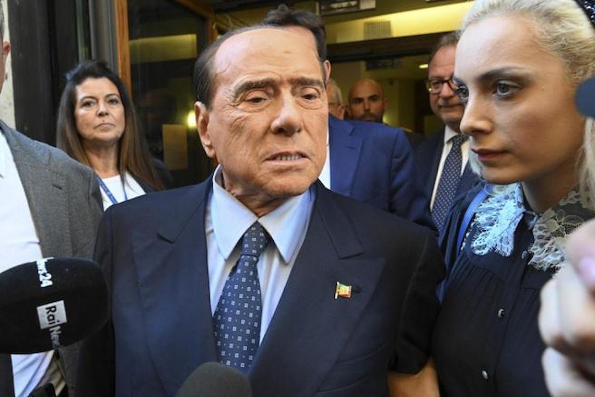 Berlusconi e le mele avvelenate
