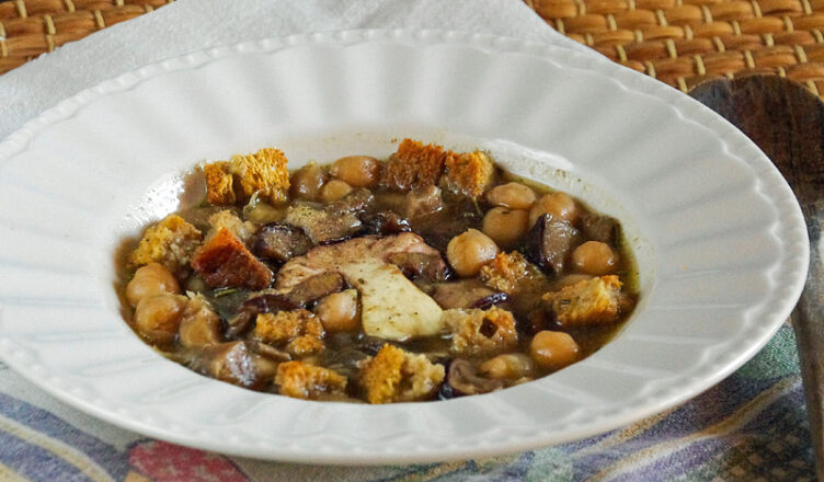 ZUPPA DI CECI E FUNGHI, SAPORI DI INEBRIANTE INTENSITÀ