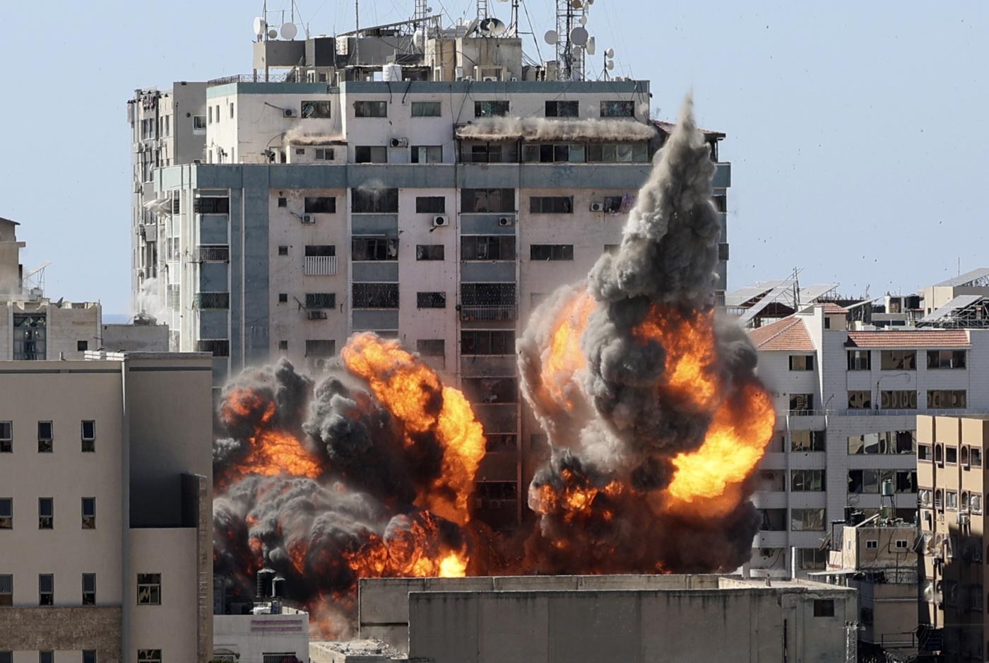 Raid aereo su Gaza da parte dell'aviazione israeliana
