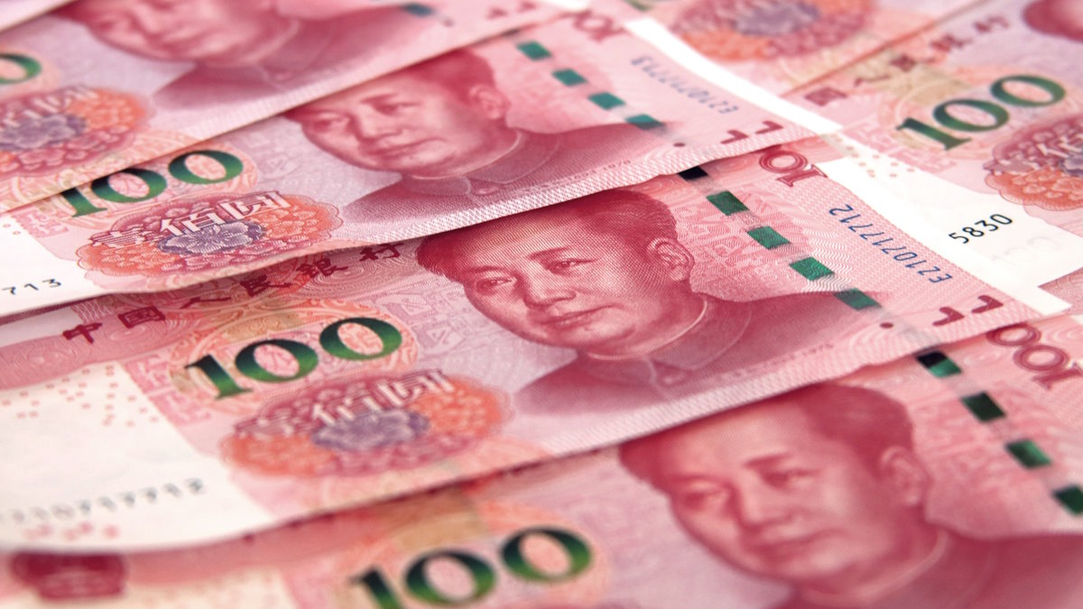Guerra valutaria tra Cina e Usa? Pechino spinge le banche cinesi a vendere dollari per acquistare yuan