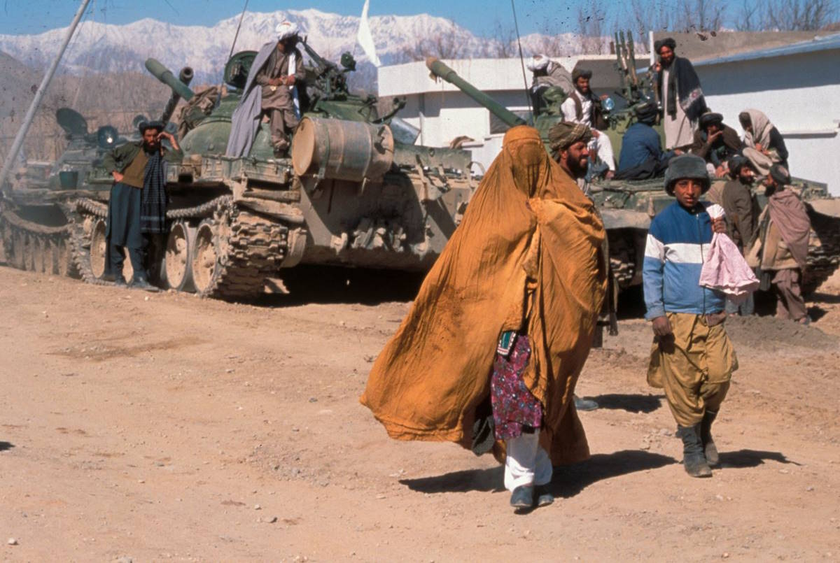 Amnesty: in Afghanistan oltre un milione di ragazze senza diritti, escluse dalla scuola e a rischio violenze