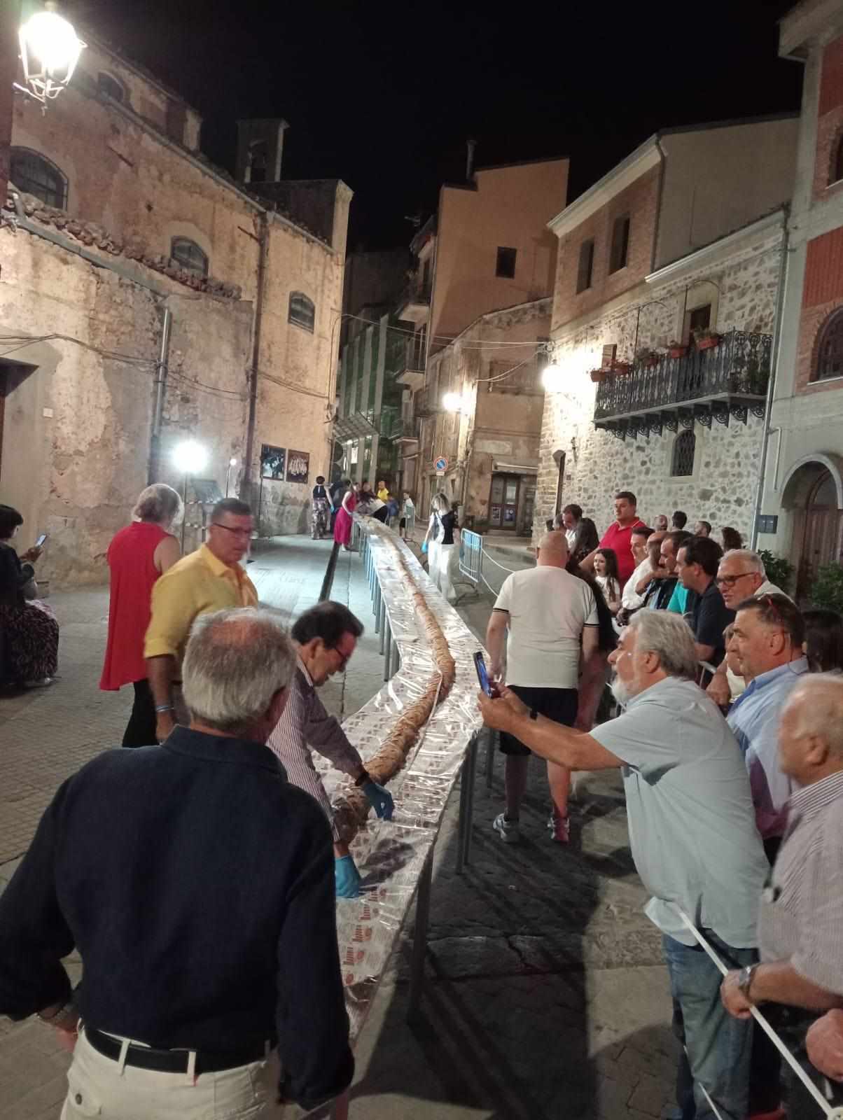 Notte bianca a San Mauro Castelverde con 23 metri di “pani cunzatu”