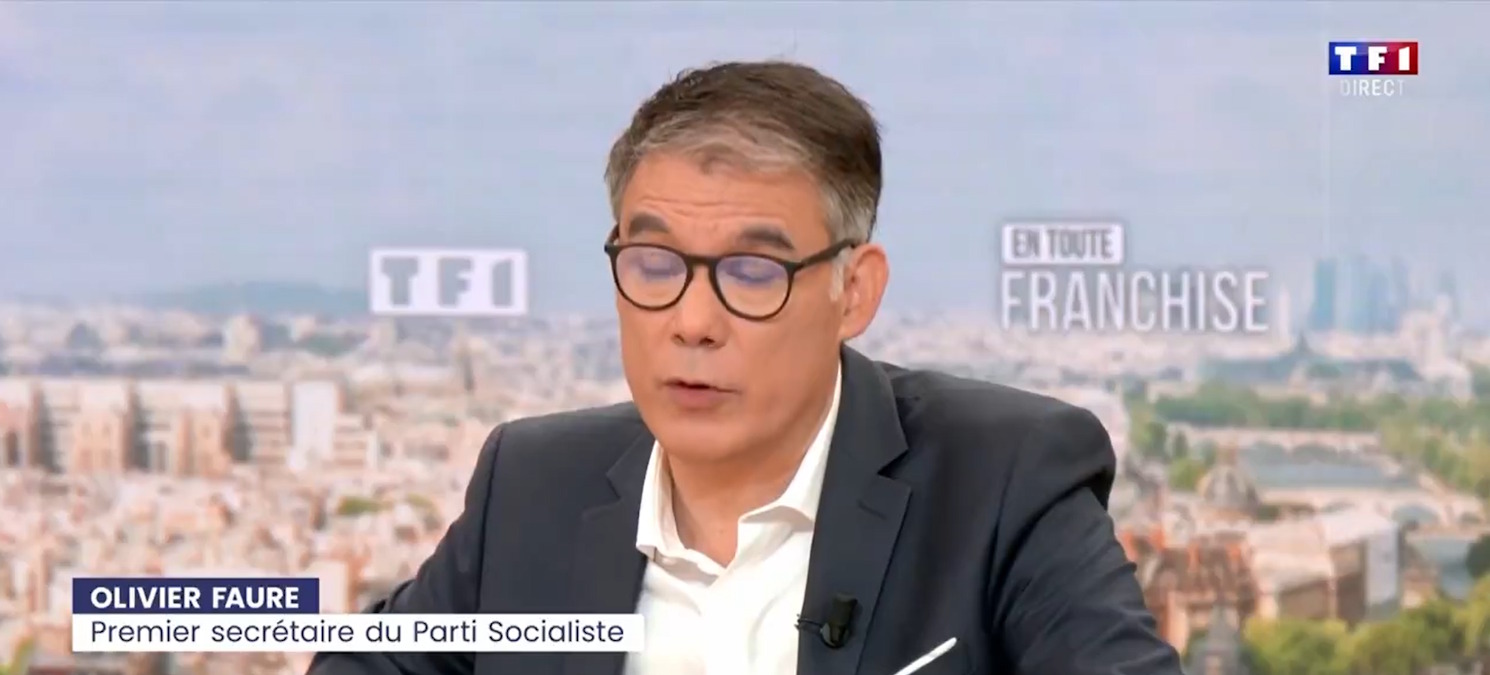 Crisi politica in Francia: il socialista Olivier Faure incontra Macron e fa infuriare Jean-Luc Mélenchon