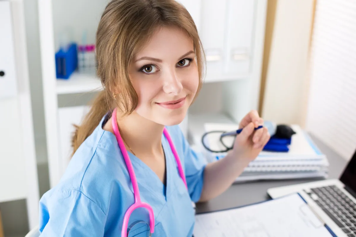 Nasce ufficialmente la figura dell’Assistente Infermiere: un nuovo profilo per rispondere ai bisogni della sanità italiana
