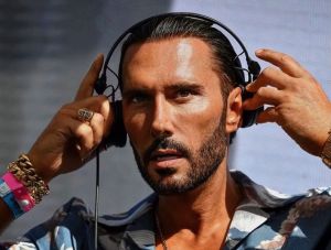 Cédric Gervais, top DJ francese di successo mondiale, il 2/8 al Papeete Beach e il 16/8 a Villapapeete