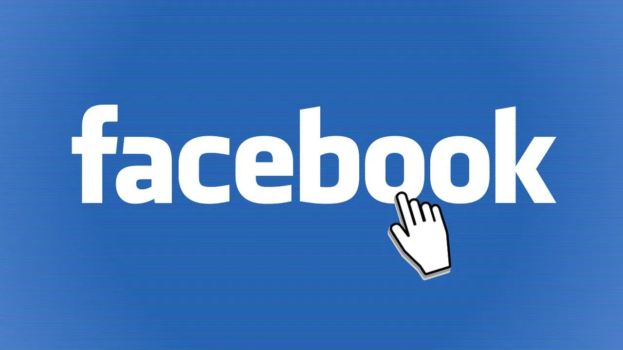 Facebook, un social network che non funziona: la pornografia dilaga