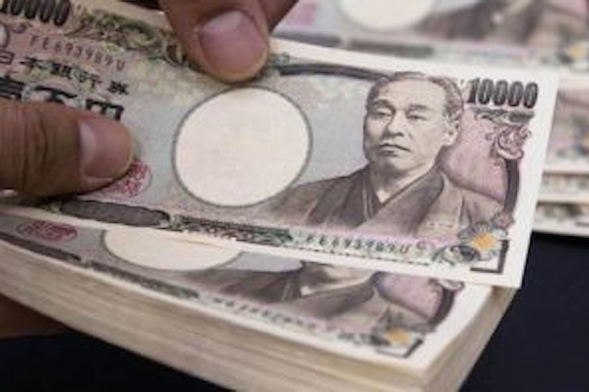 Giappone, i tassi restano invariati e lo Yen perde quota sul dollaro