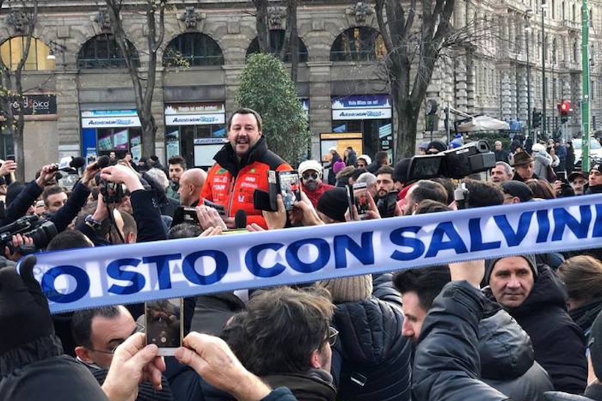 Un italiano di Salvini aggredisce (verbalmente) Laura Boldrini
