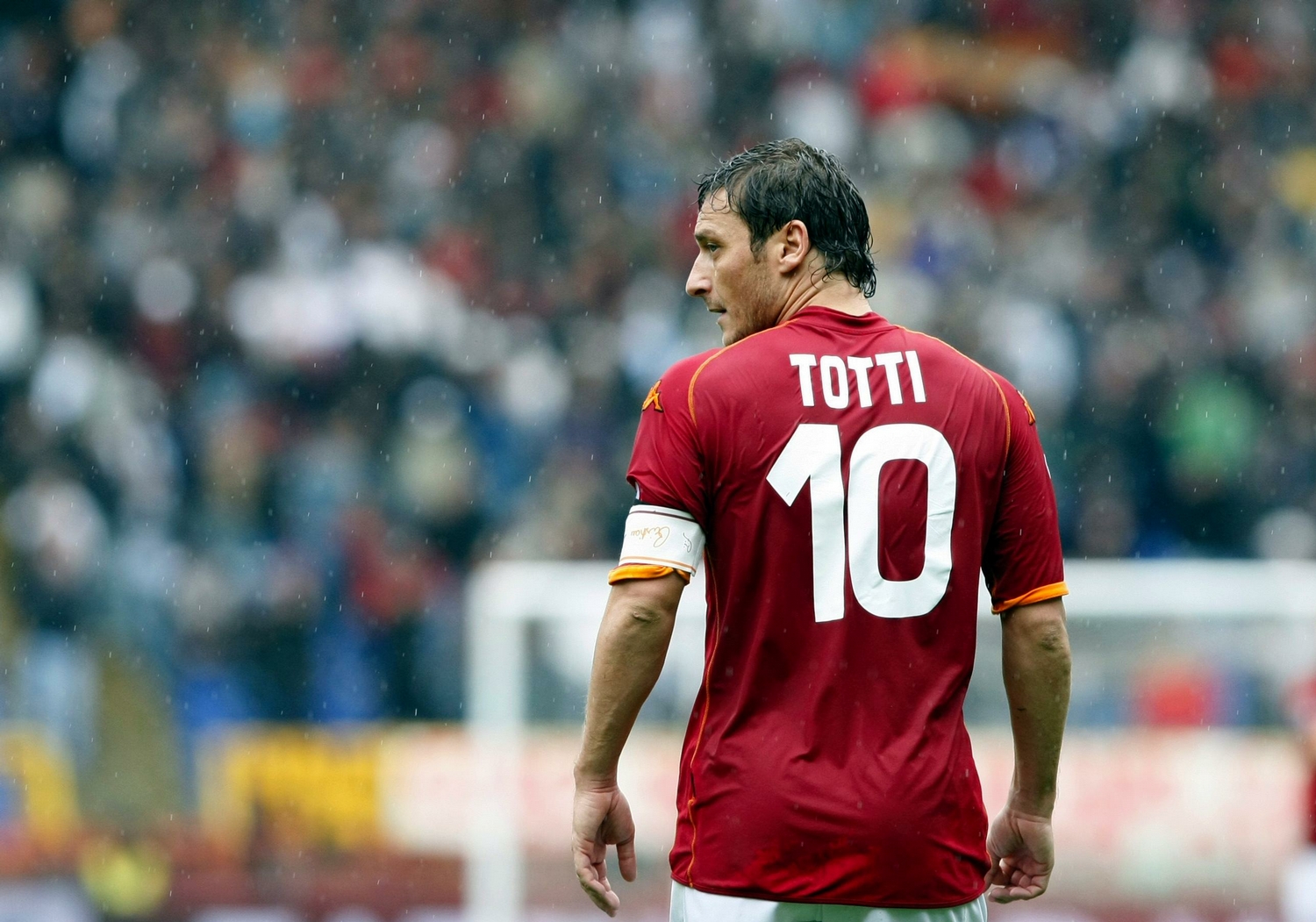 Quaranta anni e non sentirli: Francesco Totti!