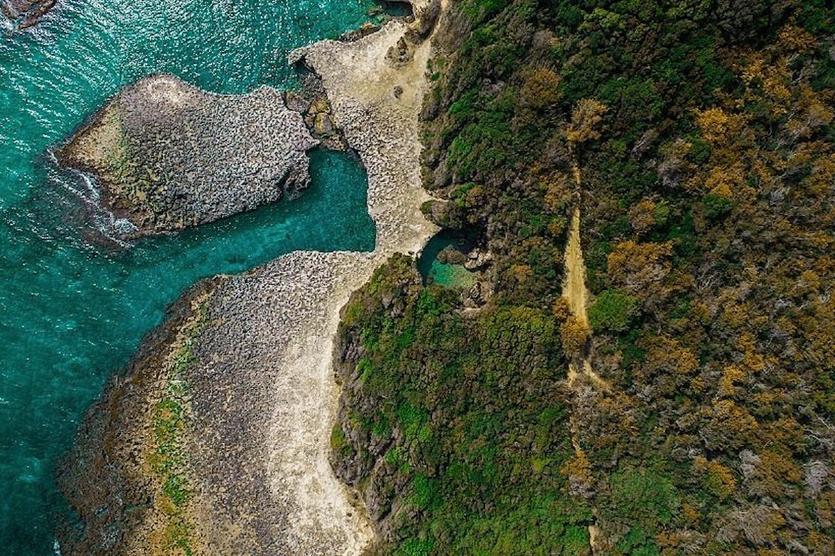 Il drone scopre un luogo mozzafiato lungo la costa salentina di Otranto