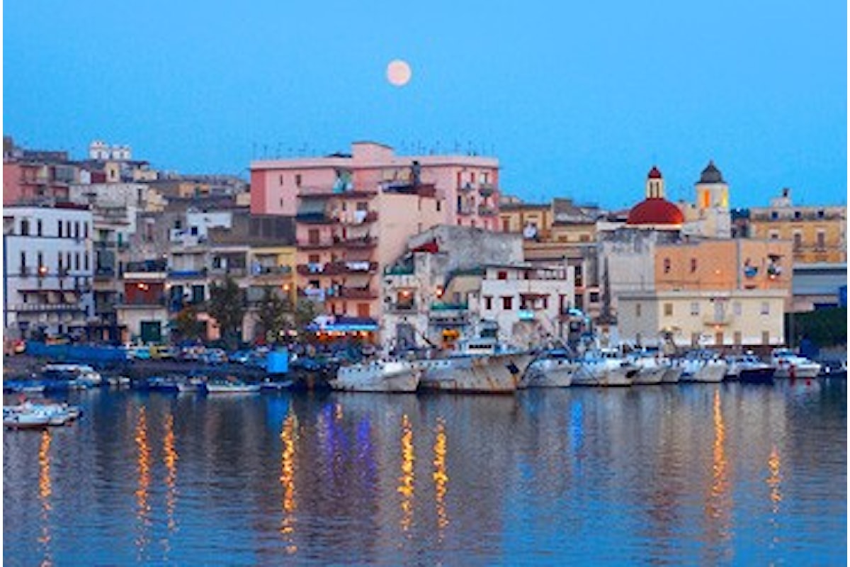 Natale a Torre del Greco: si indaga sugli sprechi
