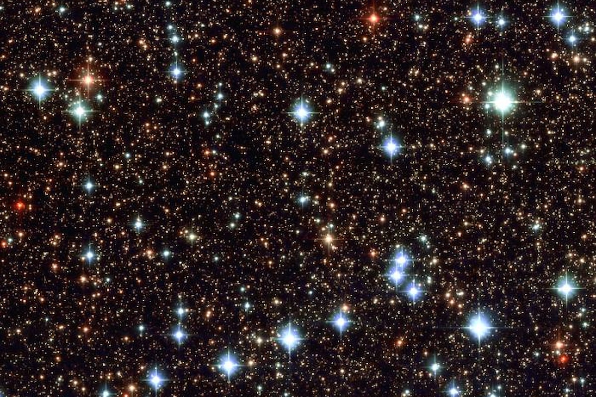 Tutta la luce dell'Universo calcolata dalla NASA, le stelle e il microcosmo vitruviano