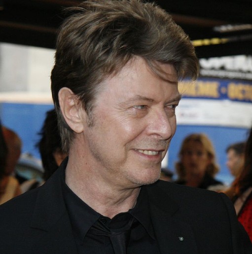 A 69 anni è morto David Bowie dopo una lotta di 18 mesi contro il cancro
